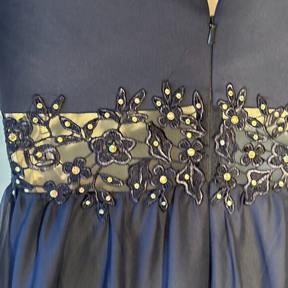 David's Bridal SZ 4 Matine Navy Gown Grecian Style Open Lace Formal Bridesmaid - Picture 5 of 11